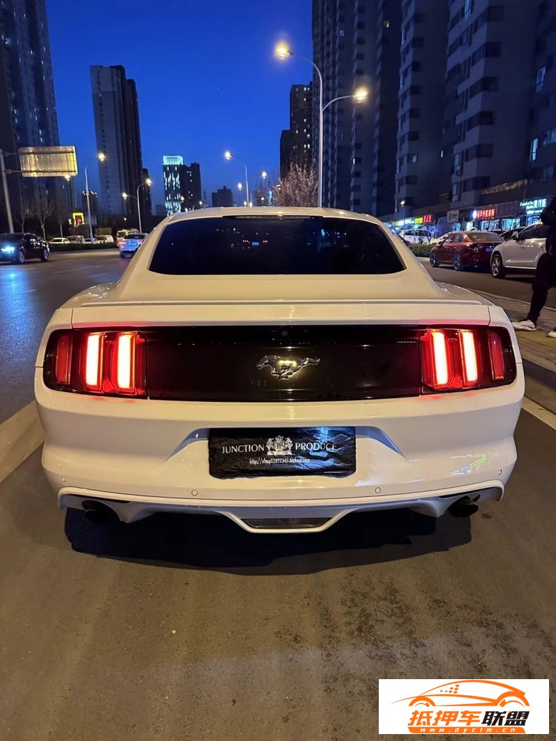  16年福特野馬轎車 