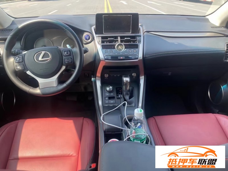  20年雷克薩斯NX轎車 
