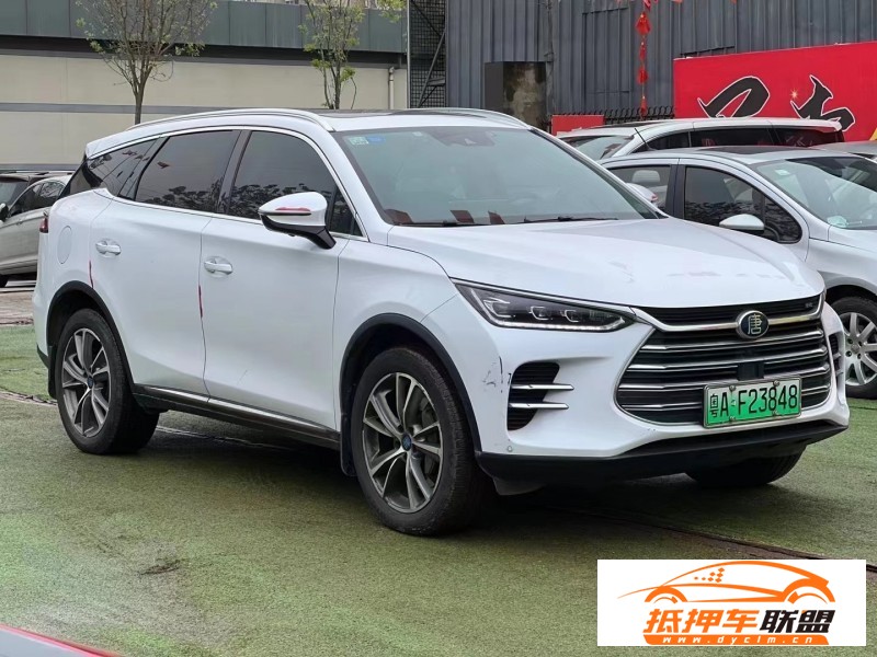  18年比亞迪唐轎車 