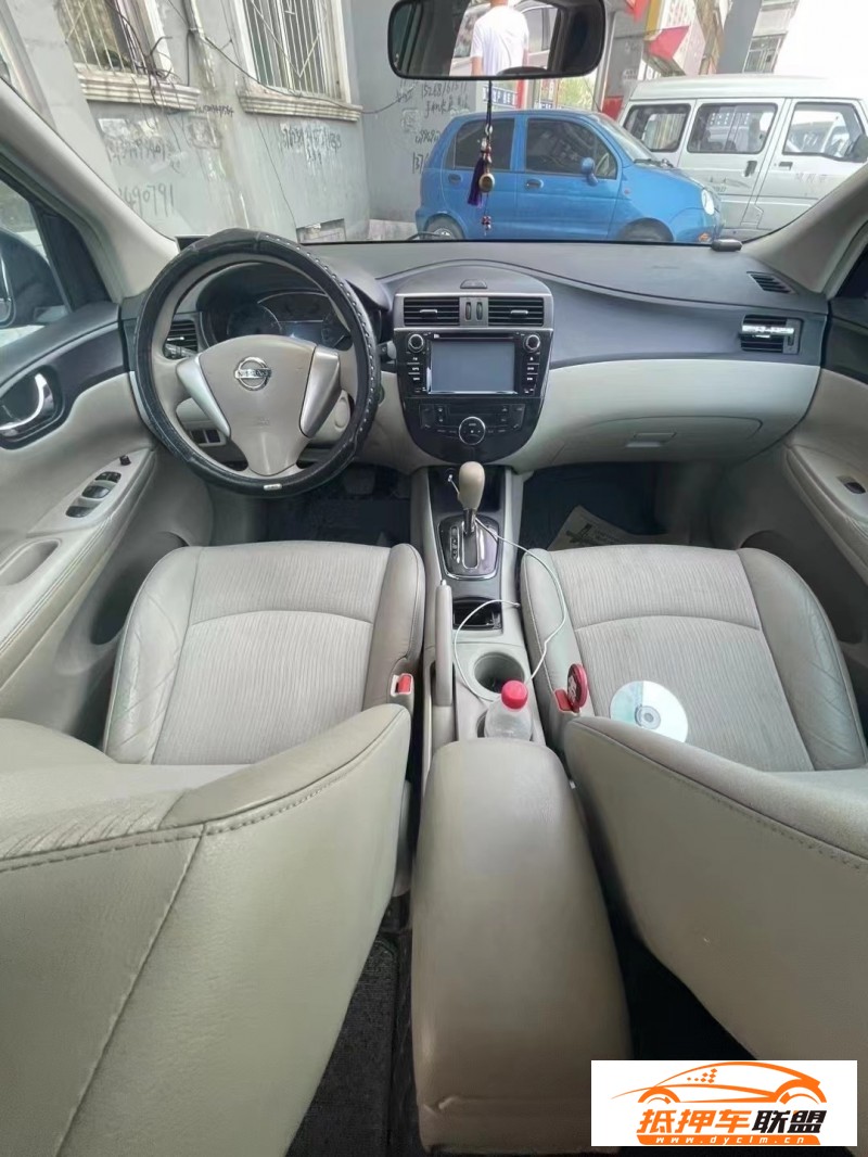  12年日產(chǎn)騏達(dá)轎車 