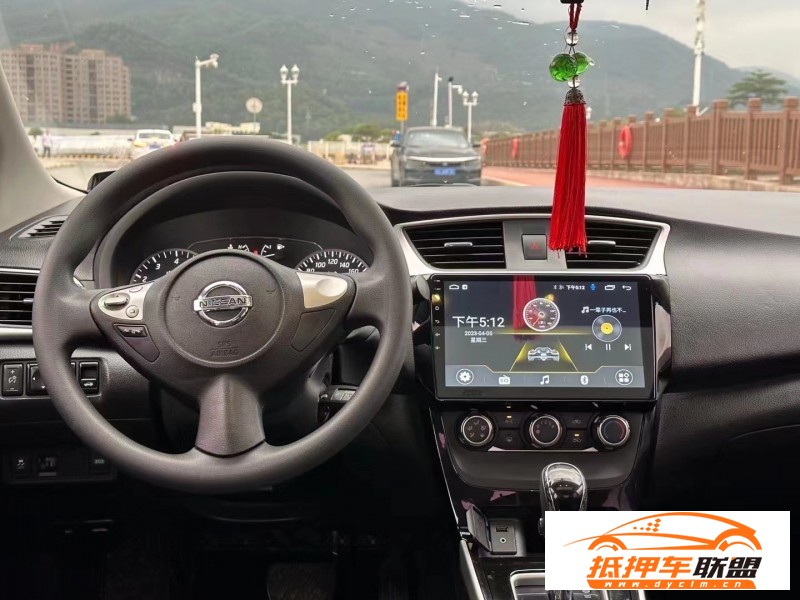  17年日產(chǎn)軒逸轎車 