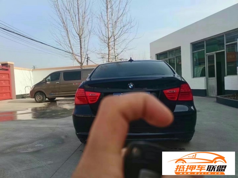  12年寶馬3系轎車 