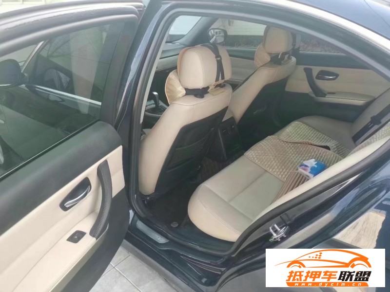  12年寶馬3系轎車 