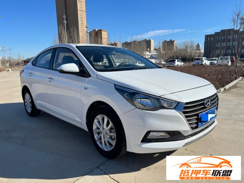  18年現(xiàn)代悅納轎車 