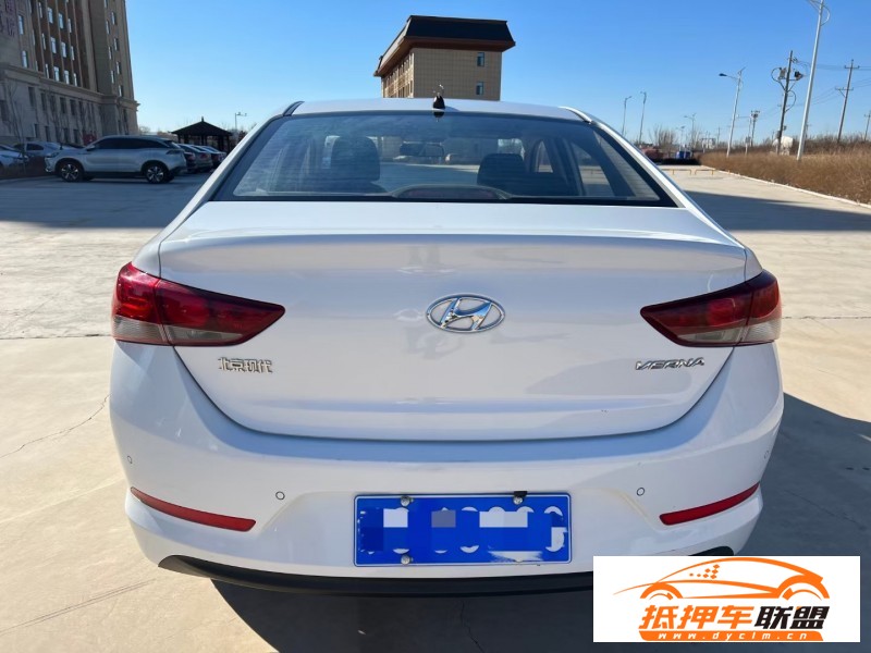  18年現(xiàn)代悅納轎車 