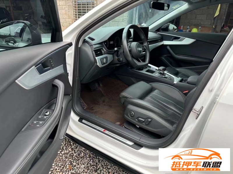  22年奧迪A4L轎車 