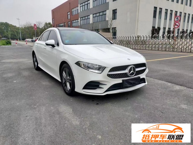  21年奔馳A轎車 