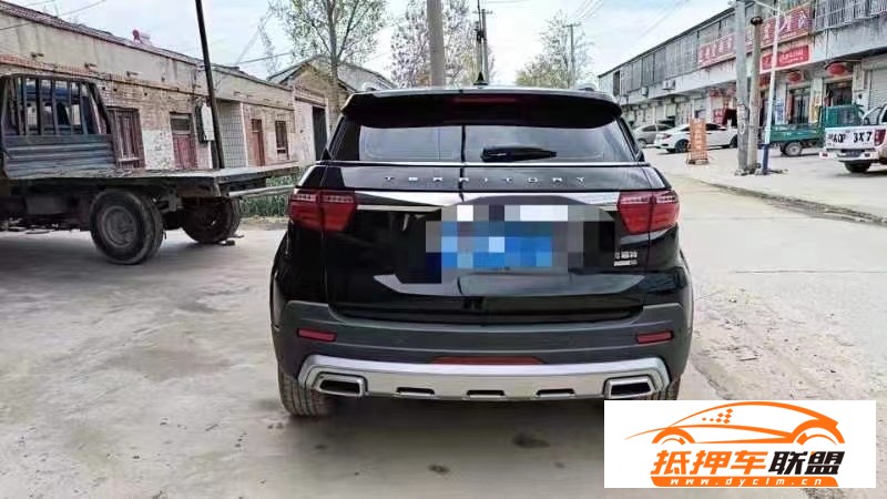  20年福特領(lǐng)界轎車 