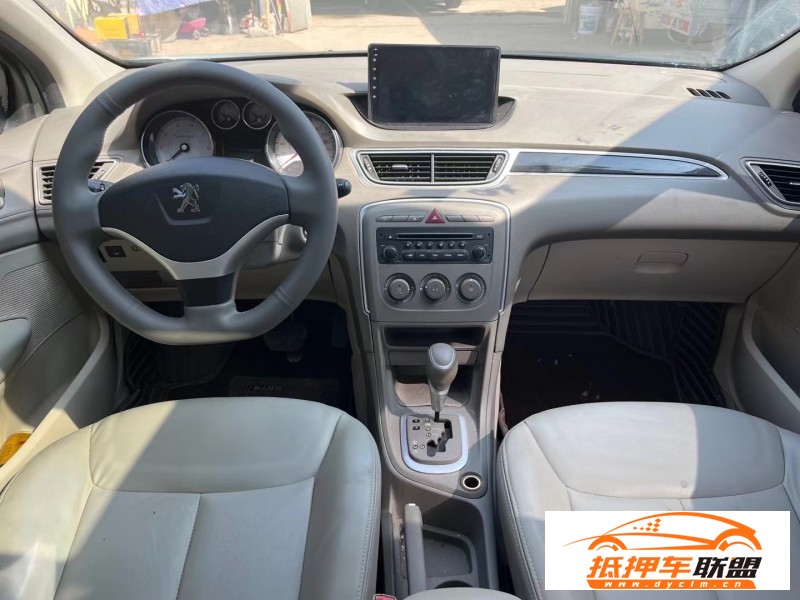  12年標(biāo)致308轎車 