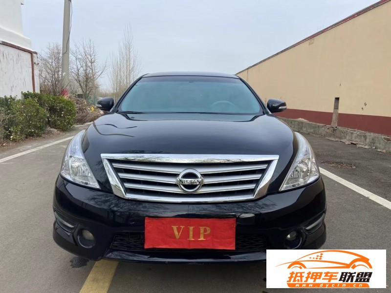  12年日產(chǎn)天籟轎車 