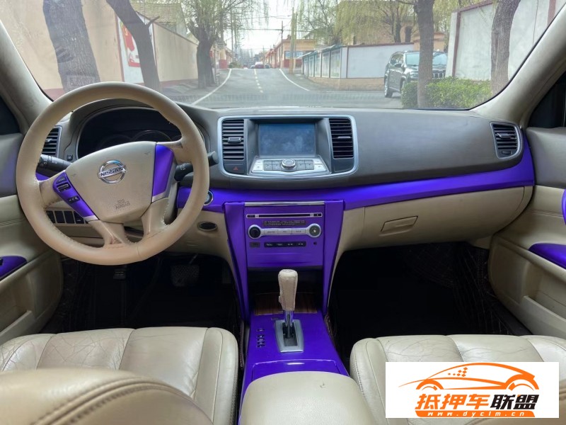  12年日產(chǎn)天籟轎車 