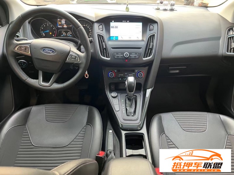  18年福特福克斯轎車 