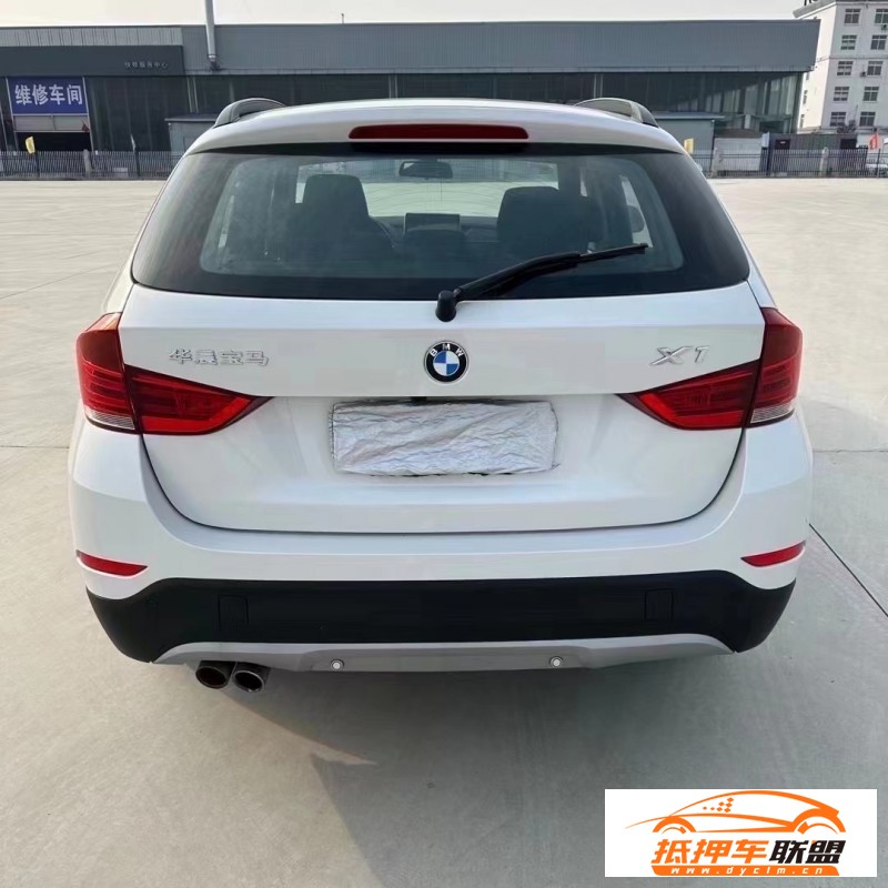  16年寶馬X1轎車 