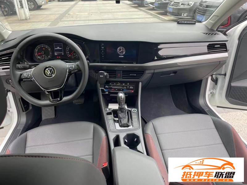  22年大眾寶來轎車 