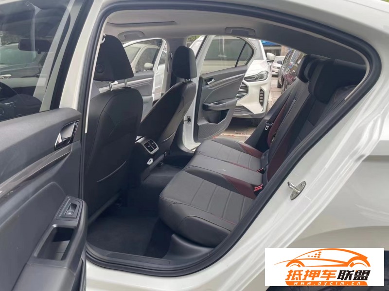  22年大眾寶來轎車 