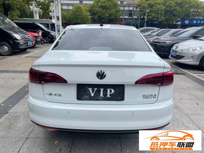  22年大眾寶來轎車 