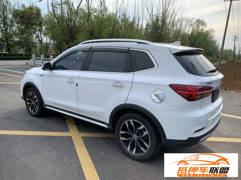  18年榮威RX5轎車 
