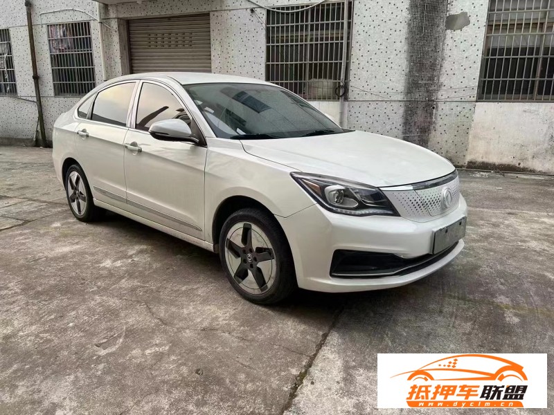  22年?yáng)|風(fēng)風(fēng)神水星轎車 