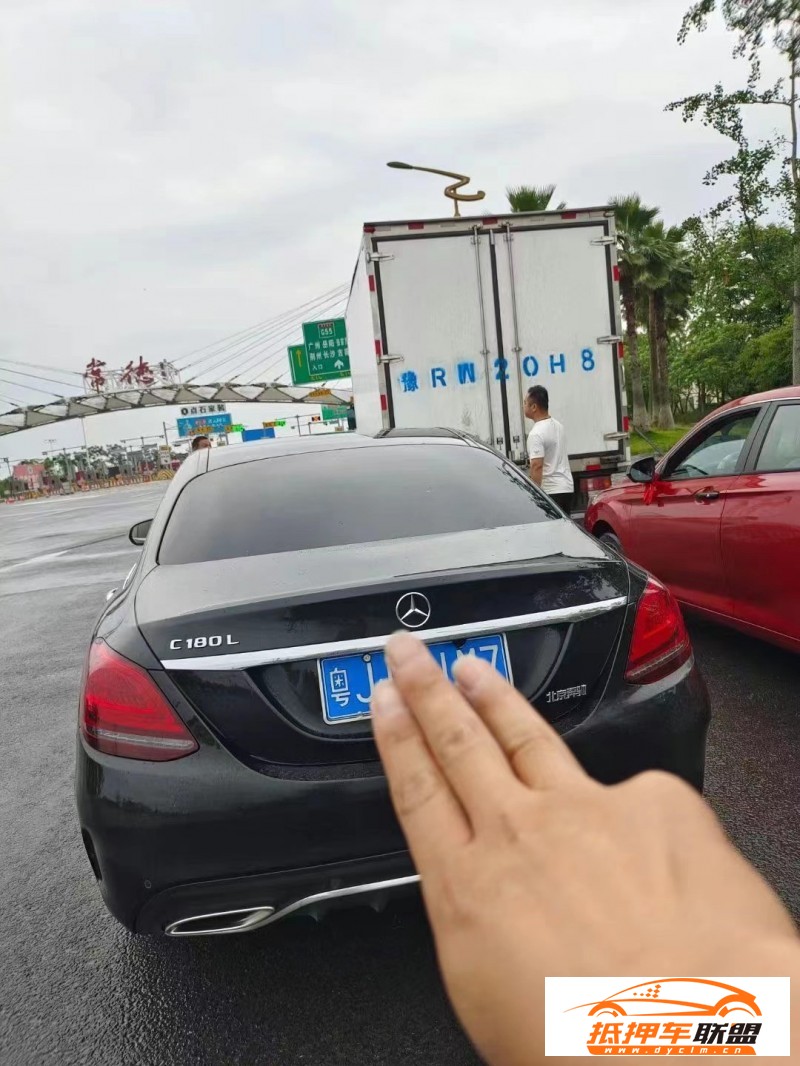  19年奔馳C轎車 