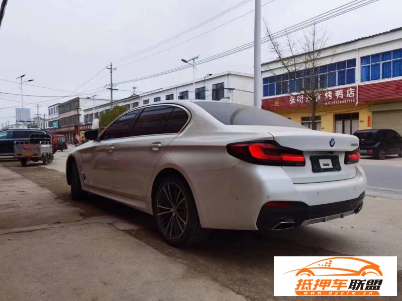  22年寶馬5系轎車 