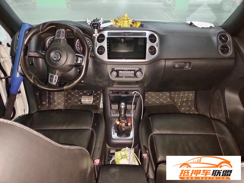  13年大眾途威轎車 