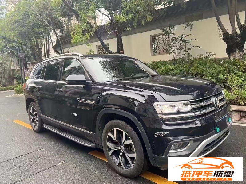  20年大眾途昂轎車 