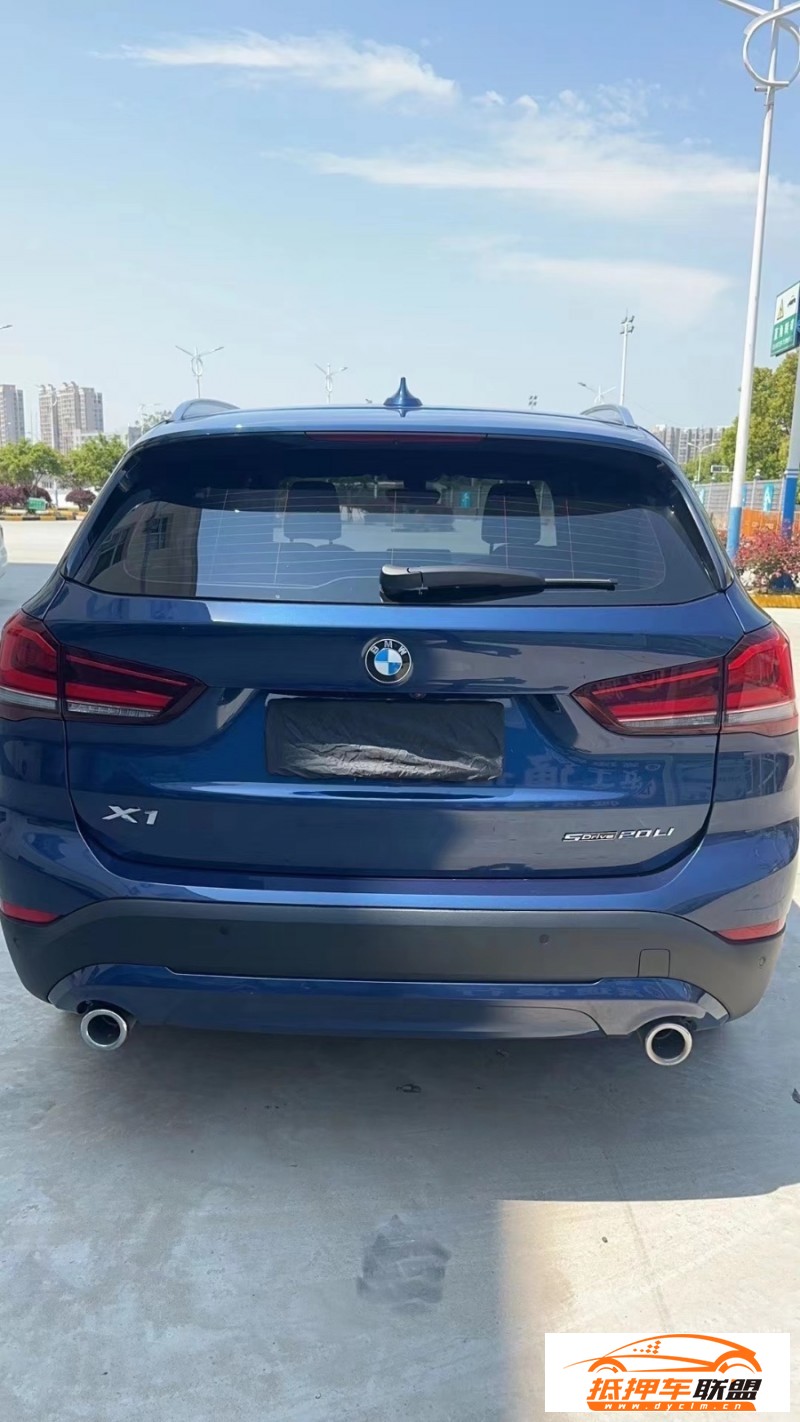  21年寶馬X1轎車 