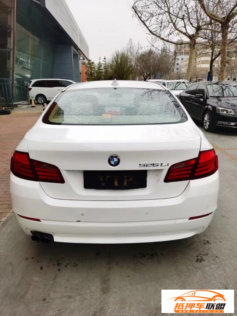  12年寶馬5系轎車 