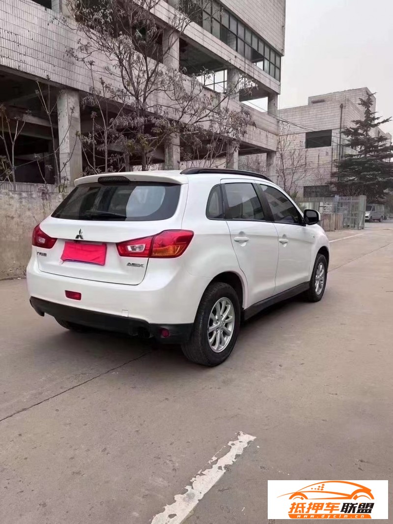  15年三菱勁炫SUV 