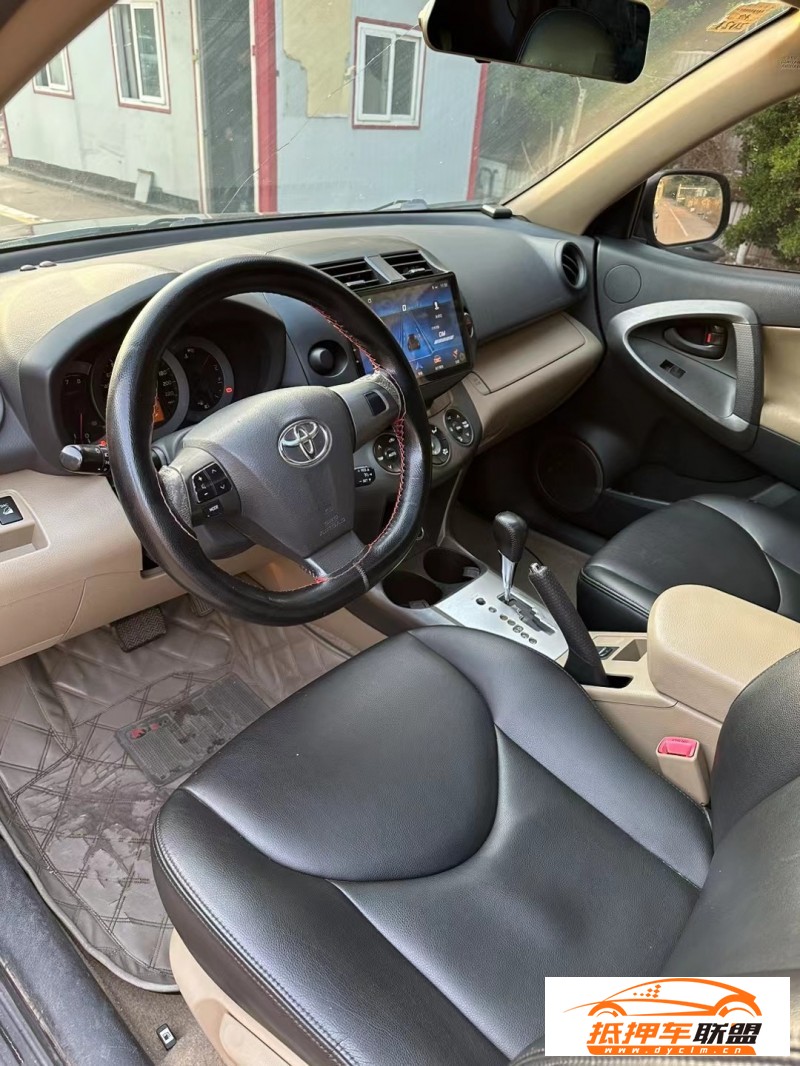  13年豐田RAV4SUV 