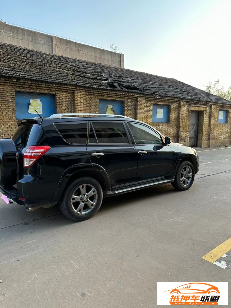  13年豐田RAV4SUV 