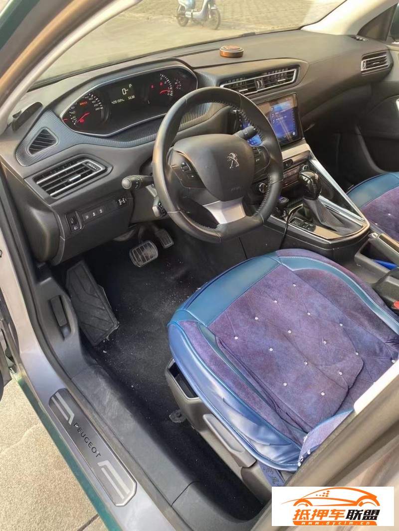  17年標致308轎車 