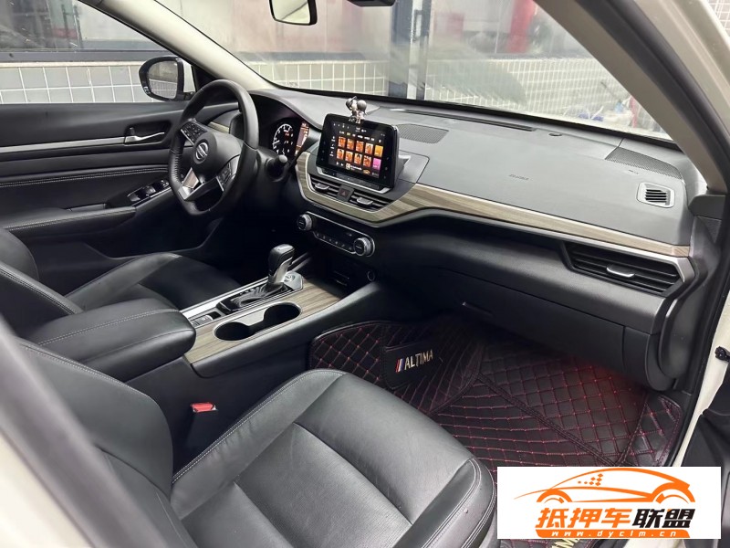  21年日產(chǎn)天籟轎車 