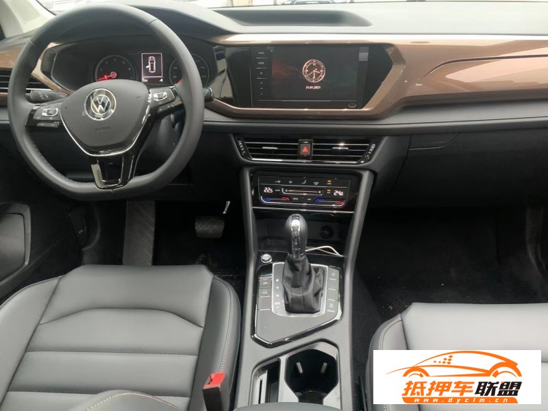  21年大眾途岳轎車 