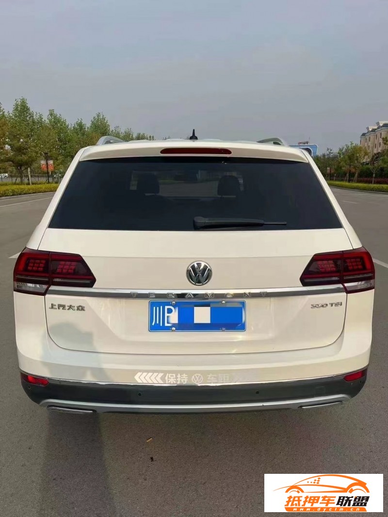  17年大眾途昂轎車 