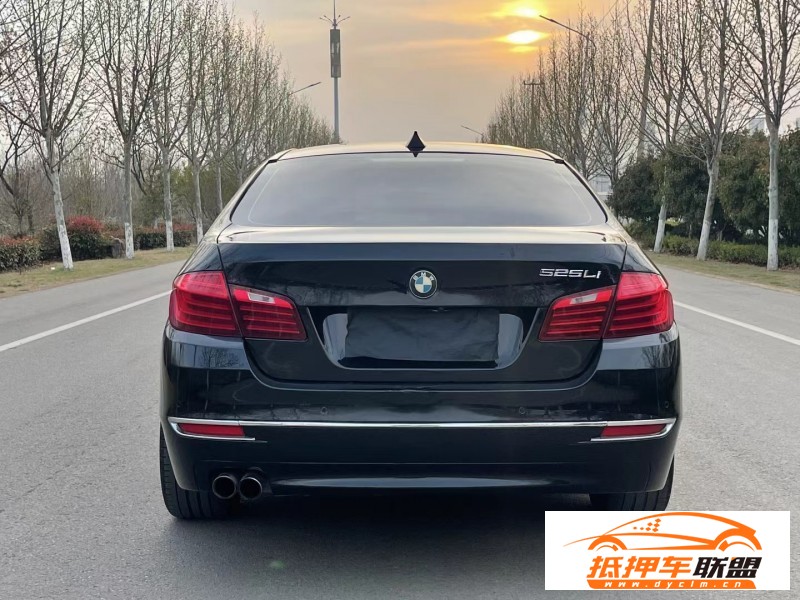  14年寶馬5系轎車 
