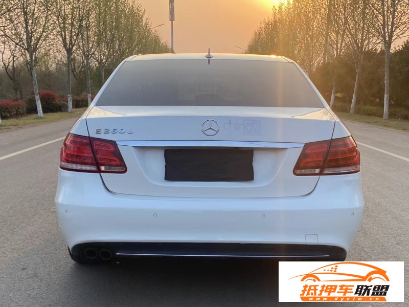  15年奔馳E級轎車 