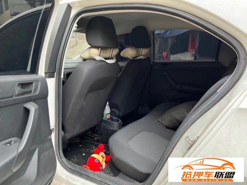  21年大眾桑塔納轎車 