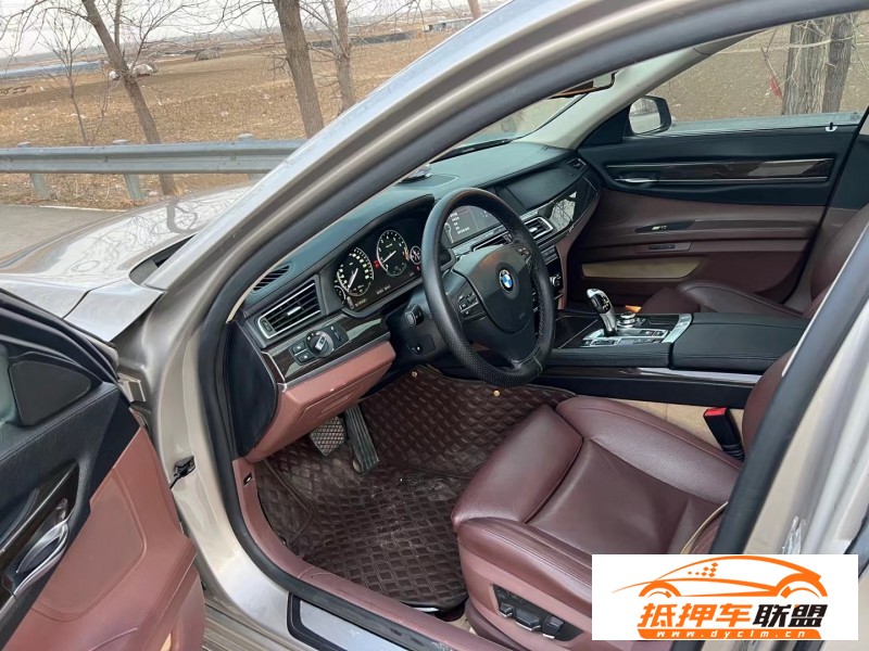 12年寶馬7系轎車 