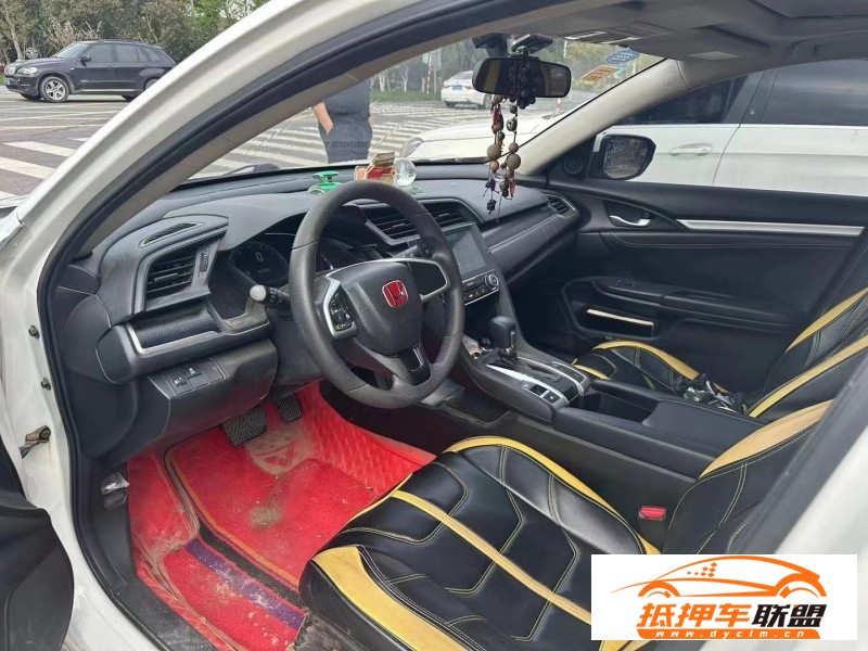  19年本田思域轎車 