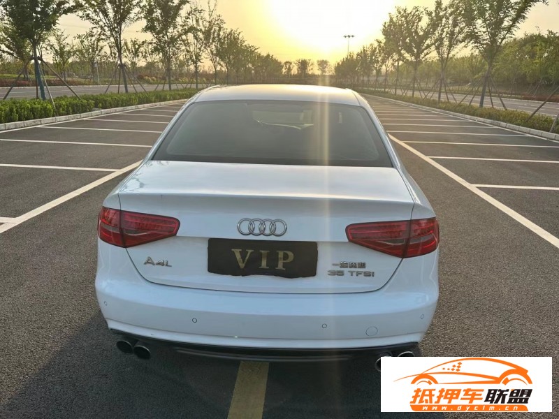  14年奧迪A4L轎車 