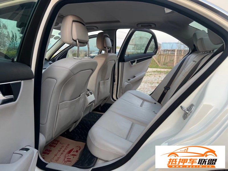  11年奔馳C轎車 