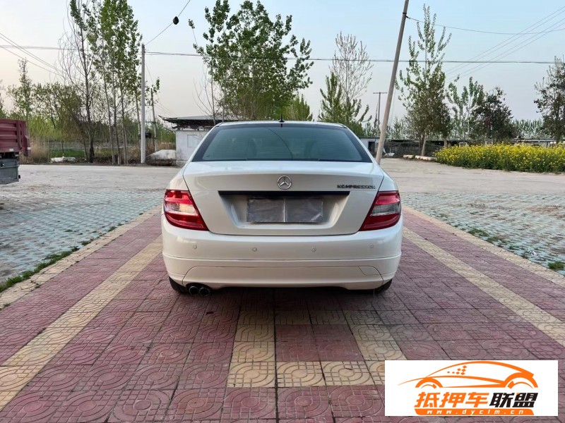  11年奔馳C轎車 