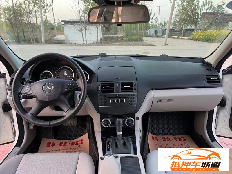  11年奔馳C轎車 