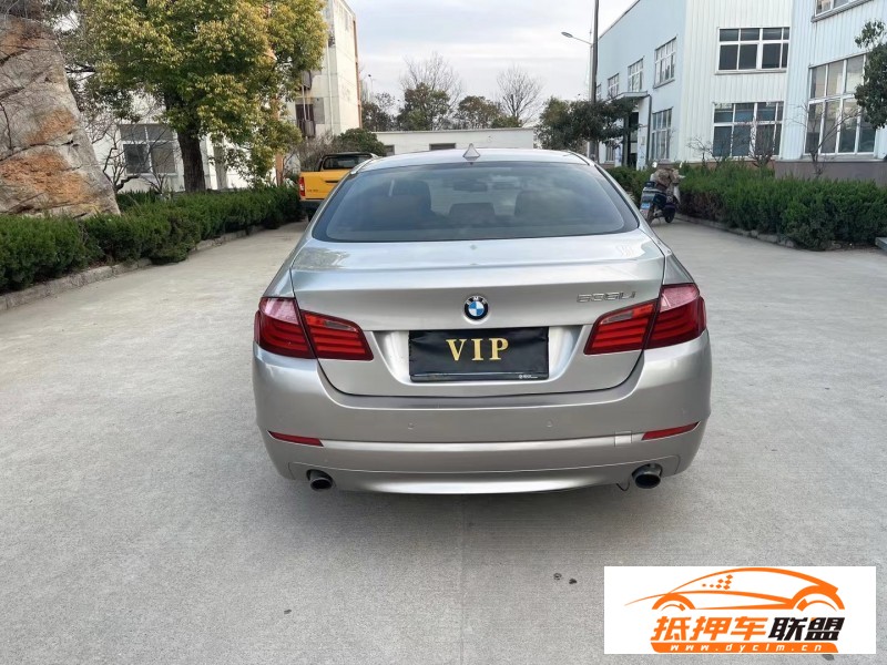  13年寶馬5系轎車 