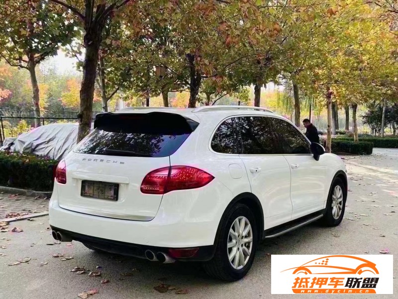  14年保時(shí)捷卡宴轎車 