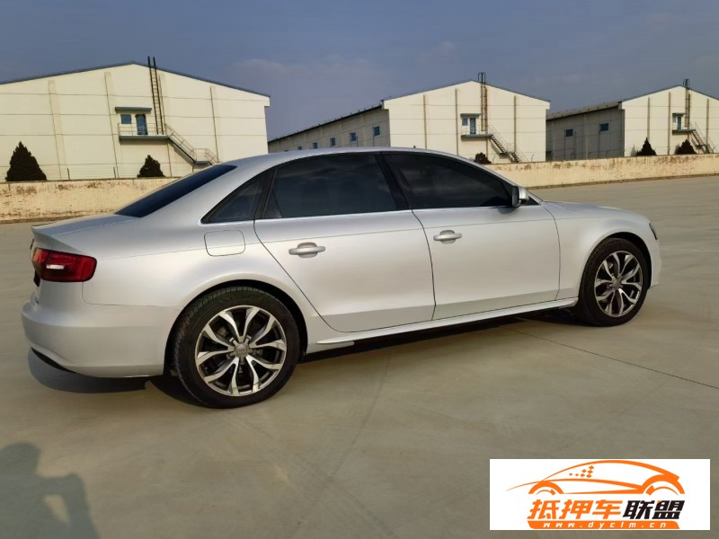  13年奧迪A4L轎車 