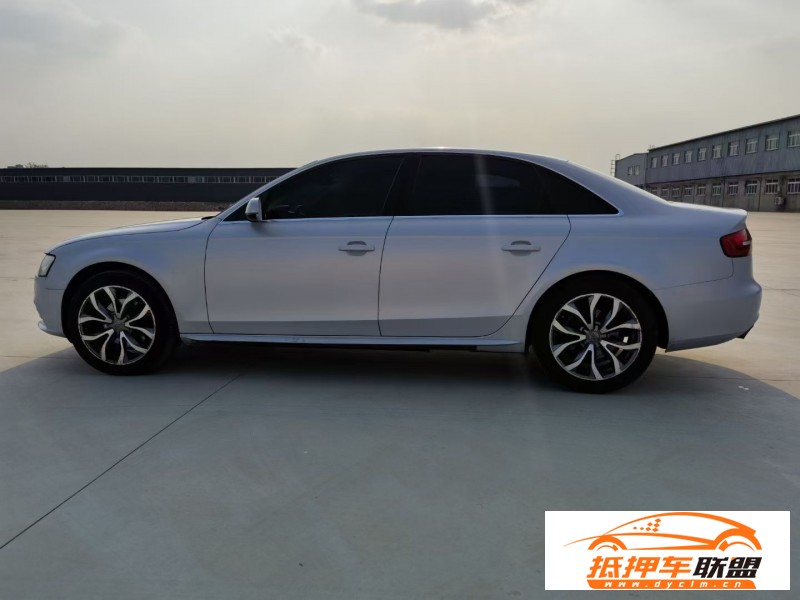  13年奧迪A4L轎車 