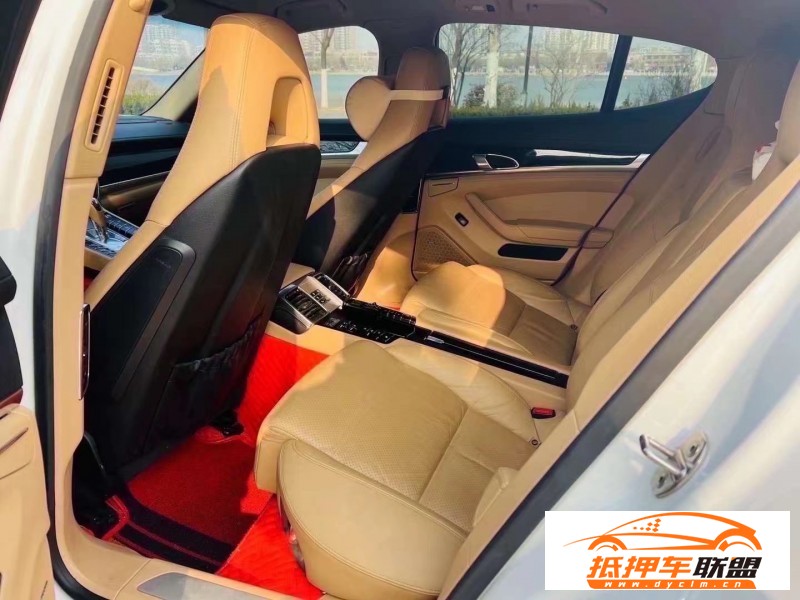  14年保時(shí)捷帕納梅拉轎車 