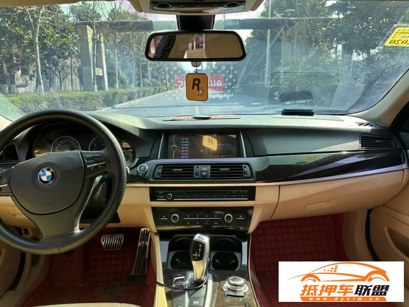  14年寶馬5系轎車 